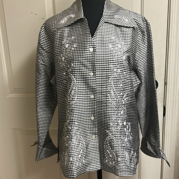 SILKLAND Black/White Checkered Button-Up XL Blouse Bead design, 100% Silk, EUC - Picture 6 of 12